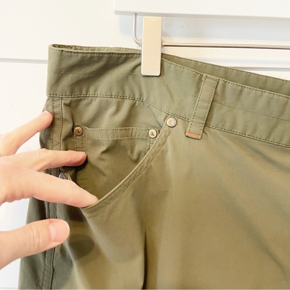 L.L Bean | Men’s Green Lightweight Nylon Blend Shorts Size 40 - Picture 5 of 10